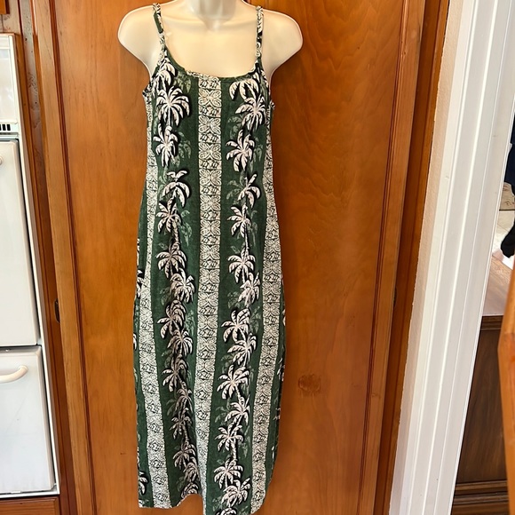Vintage Hilo Hattie’s maxi dress - Picture 1 of 8